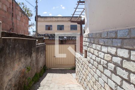 Garagem 1 de casa à venda com 3 quartos, 360m² em Guarani, Belo Horizonte