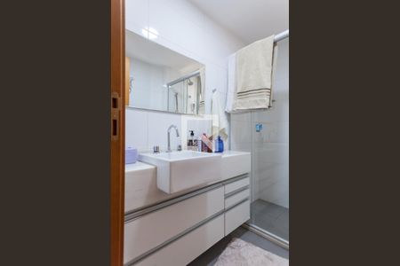 Banheiro da Suíte de apartamento à venda com 2 quartos, 104m² em Vila da Serra, Nova Lima