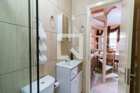 Banheiro de casa à venda com 2 quartos, 80m² em Aberta dos Morros, Porto Alegre