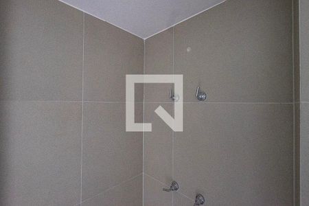 Banheiro de kitnet/studio para alugar com 1 quarto, 25m² em Pinheiros, São Paulo