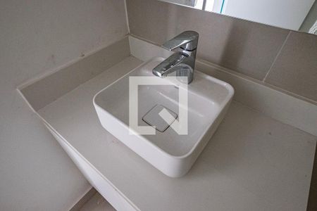 Banheiro de kitnet/studio para alugar com 1 quarto, 25m² em Pinheiros, São Paulo