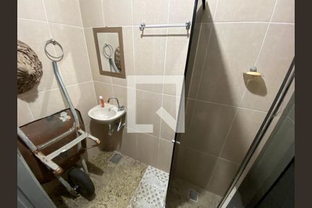 Banheiro de casa à venda com 2 quartos, 200m² em Gardênia Azul, Rio de Janeiro