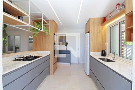 Cozinha de casa à venda com 3 quartos, 155m² em Espírito Santo, Porto Alegre