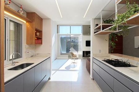 Cozinha de casa à venda com 3 quartos, 155m² em Espírito Santo, Porto Alegre