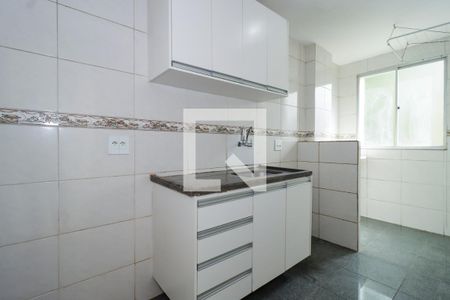 Cozinha de apartamento para alugar com 2 quartos, 48m² em Paraisópolis, São Paulo