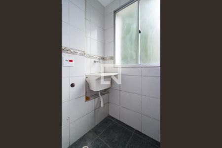 Área de Serviço de apartamento para alugar com 2 quartos, 48m² em Paraisópolis, São Paulo