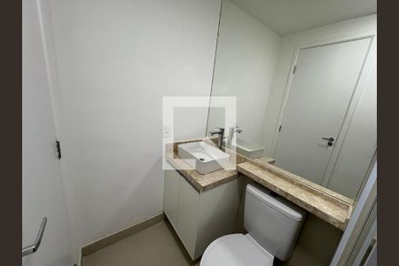 Banheiro de apartamento para alugar com 2 quartos, 37m² em Água Branca, São Paulo
