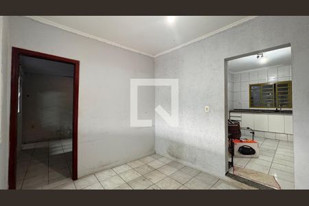 Sala de casa para alugar com 2 quartos, 276m² em Parque Santa Bárbara, Campinas