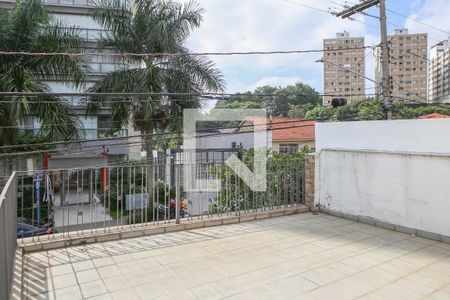Sacada de casa à venda com 3 quartos, 150m² em Vila Ipojuca, São Paulo