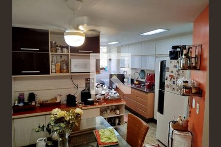 Apartamento à venda com 4 quartos, 180m² em Camboinhas, Niterói