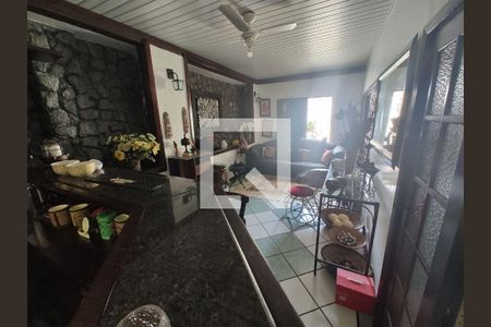 Casa à venda com 3 quartos, 198m² em Badu, Niterói