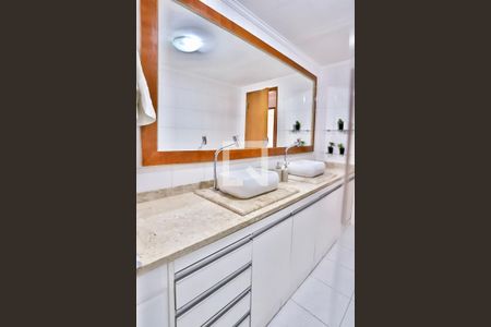 Banheiro de apartamento à venda com 3 quartos, 134m² em Parque da Mooca, São Paulo
