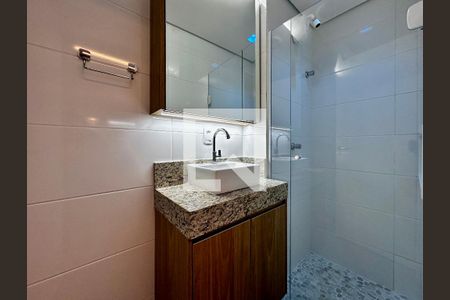 Banheiro de kitnet/studio à venda com 0 quarto, 29m² em Chácara Santo Antônio (zona Sul), São Paulo