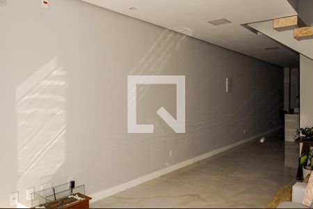 Sala de casa à venda com 2 quartos, 108m² em Vila Nova, Porto Alegre