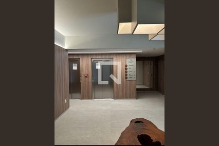 Hall de entrada de apartamento à venda com 3 quartos, 75m² em São Lucas, Belo Horizonte