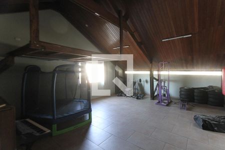 Sótão  de casa à venda com 3 quartos, 350m² em Vila California, São Paulo