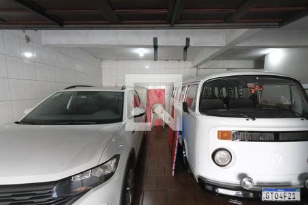 Garagem de casa à venda com 3 quartos, 350m² em Vila California, São Paulo