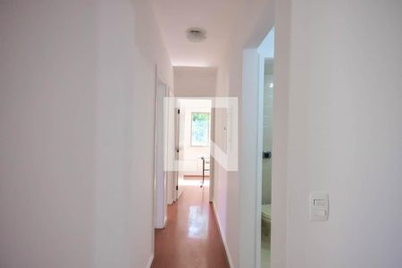 Corredor de apartamento à venda com 3 quartos, 68m² em Vila Andrade, São Paulo