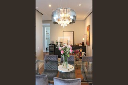 Sala de jantar de apartamento à venda com 3 quartos, 98m² em Jardim Taquaral, São Paulo