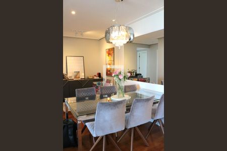 Sala de jantar de apartamento à venda com 3 quartos, 98m² em Jardim Taquaral, São Paulo