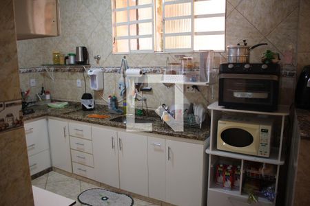 Cozinha de casa à venda com 4 quartos, 370m² em Pindorama, Belo Horizonte