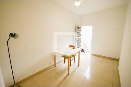Sala de casa para alugar com 3 quartos, 100m² em Vila Isabel, Rio de Janeiro