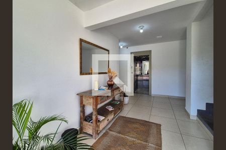 Hall de entrada de apartamento à venda com 2 quartos, 50m² em Vargem Pequena, Rio de Janeiro