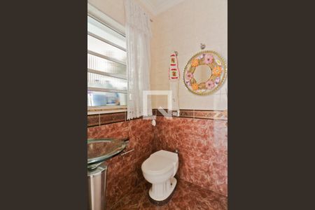 Lavabo de casa à venda com 4 quartos, 250m² em Chora Menino, São Paulo