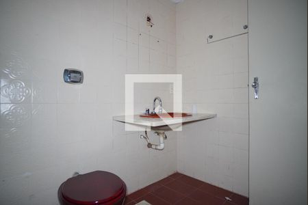 Banheiro  de apartamento para alugar com 3 quartos, 122m² em São João, Porto Alegre