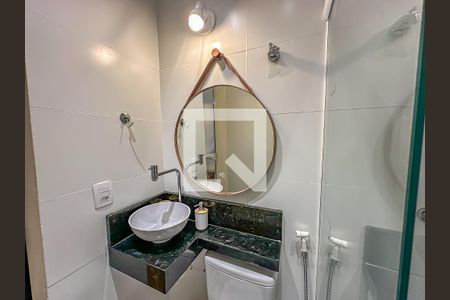 Banheiro  de kitnet/studio à venda com 1 quarto, 30m² em Centro, Rio de Janeiro