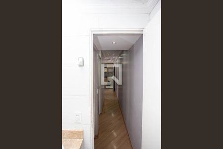 Banheiro de apartamento à venda com 2 quartos, 43m² em Canhema, Diadema