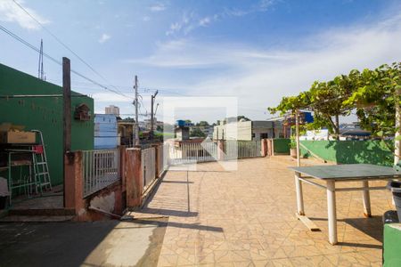 Quintal e Área de Serviço de casa à venda com 3 quartos, 120m² em Vila Euthalia, São Paulo