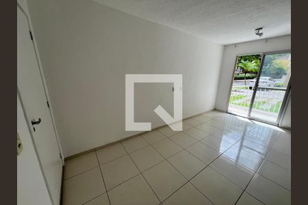 Sala de apartamento à venda com 1 quarto, 53m² em Taquara, Rio de Janeiro