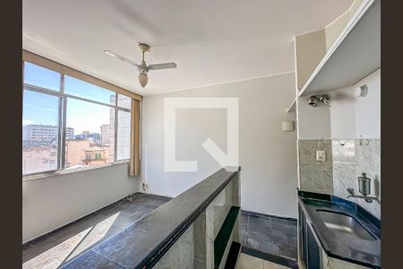 Sala/Cozinha de apartamento à venda com 1 quarto, 37m² em Centro, Rio de Janeiro