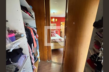 Closet do quarto 3 de casa à venda com 4 quartos, 250m² em Morro do Espelho, São Leopoldo