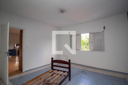 Quarto 3 de casa para alugar com 5 quartos, 800m² em Jardim São Ricardo, São Paulo