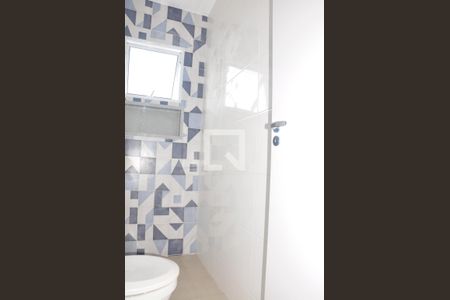 Banheiro Social de apartamento à venda com 2 quartos, 38m² em Vila Pereira Cerca, São Paulo