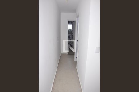 Corredor Quartos de apartamento à venda com 2 quartos, 38m² em Vila Pereira Cerca, São Paulo