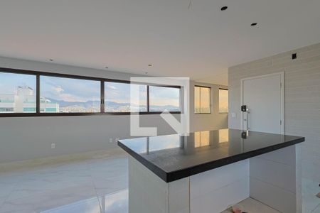 Cozinha de apartamento à venda com 4 quartos, 110m² em Santa Ines, Belo Horizonte