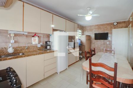 Cozinha e Área de Serviço de apartamento à venda com 2 quartos, 150m² em Rubem Berta, Porto Alegre