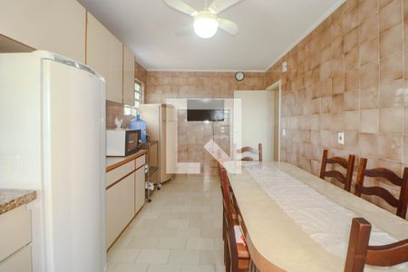 Cozinha e Área de Serviço de apartamento à venda com 2 quartos, 150m² em Rubem Berta, Porto Alegre