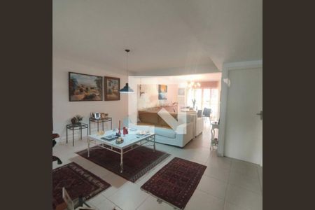 Casa à venda com 3 quartos, 200m² em Vila Cordeiro, São Paulo