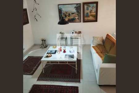 Casa à venda com 3 quartos, 200m² em Vila Cordeiro, São Paulo