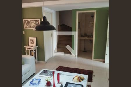 Casa à venda com 3 quartos, 200m² em Vila Cordeiro, São Paulo