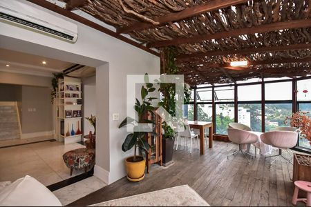 Varanda de apartamento à venda com 4 quartos, 237m² em Paraíso do Morumbi, São Paulo