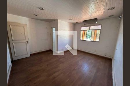 Casa à venda com 6 quartos, 229m² em Taquara, Rio de Janeiro