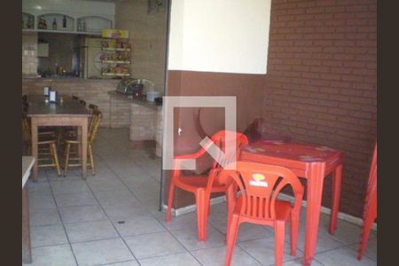 Casa à venda com 2 quartos, 450m² em Vila Sao Paulo, São Paulo