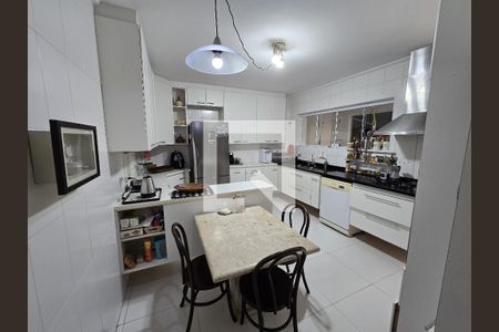 Cozinha de casa à venda com 3 quartos, 220m² em Jardim Umuarama, São Paulo