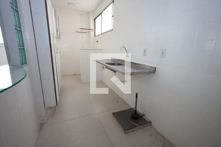 Cozinha e Área de Serviço de apartamento para alugar com 2 quartos, 60m² em Setor Bueno, Goiânia