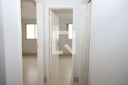 Corredor de apartamento para alugar com 2 quartos, 60m² em Setor Bueno, Goiânia
